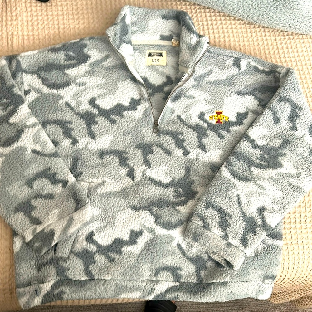 Iowa State quarter zip M